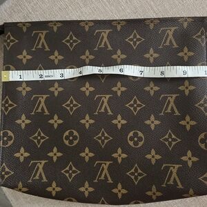 Louis Vuitton Monogram Toiletry Bag in Brown